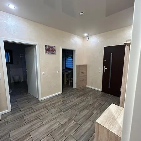 Schoene 2 Mit Wlan Direkt An Der Autobahn Апартаменты