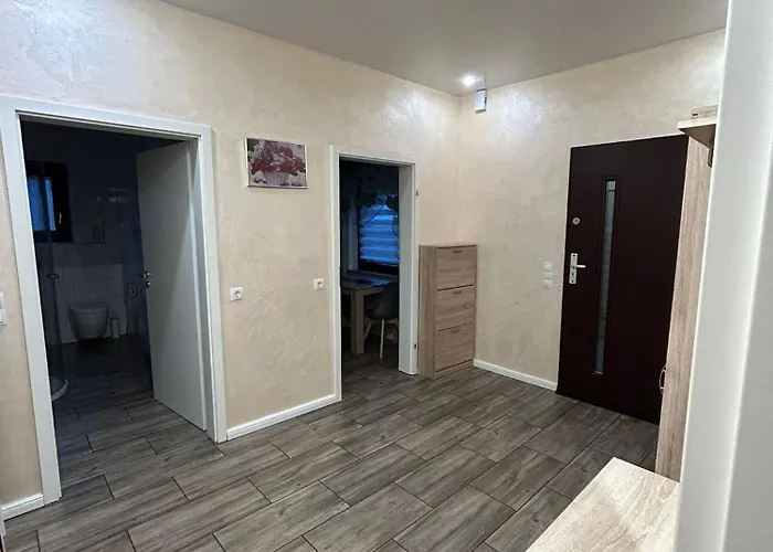 Schoene 2 Mit Wlan Direkt An Der Autobahn Apartament